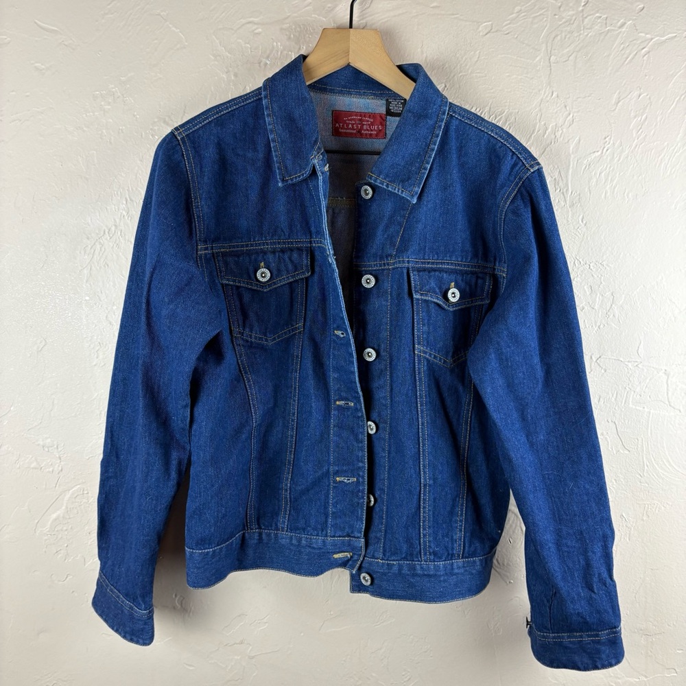 At Last Blue Jean Jacket Classic Denim Embellishment Cross Women’s Medium Cotton